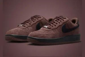 Nike Light Chocolate Sneakers